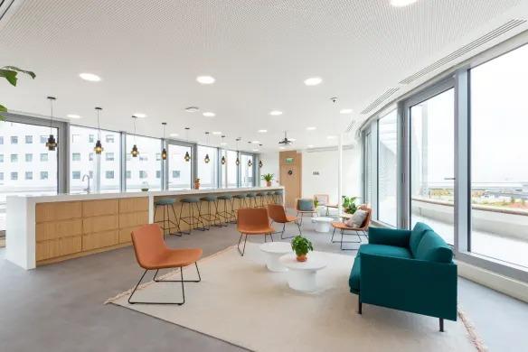 Regus - Menara BTPN Gambar 1